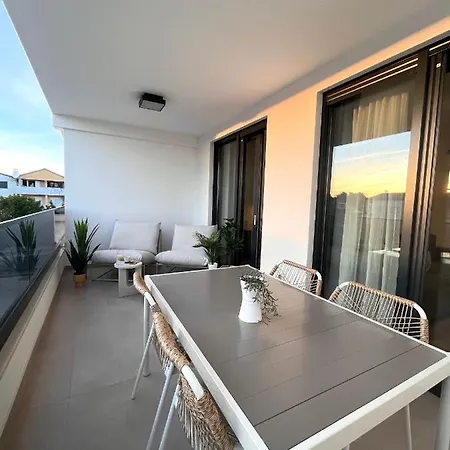 Modern Mediterranean Superior Lägenhet *